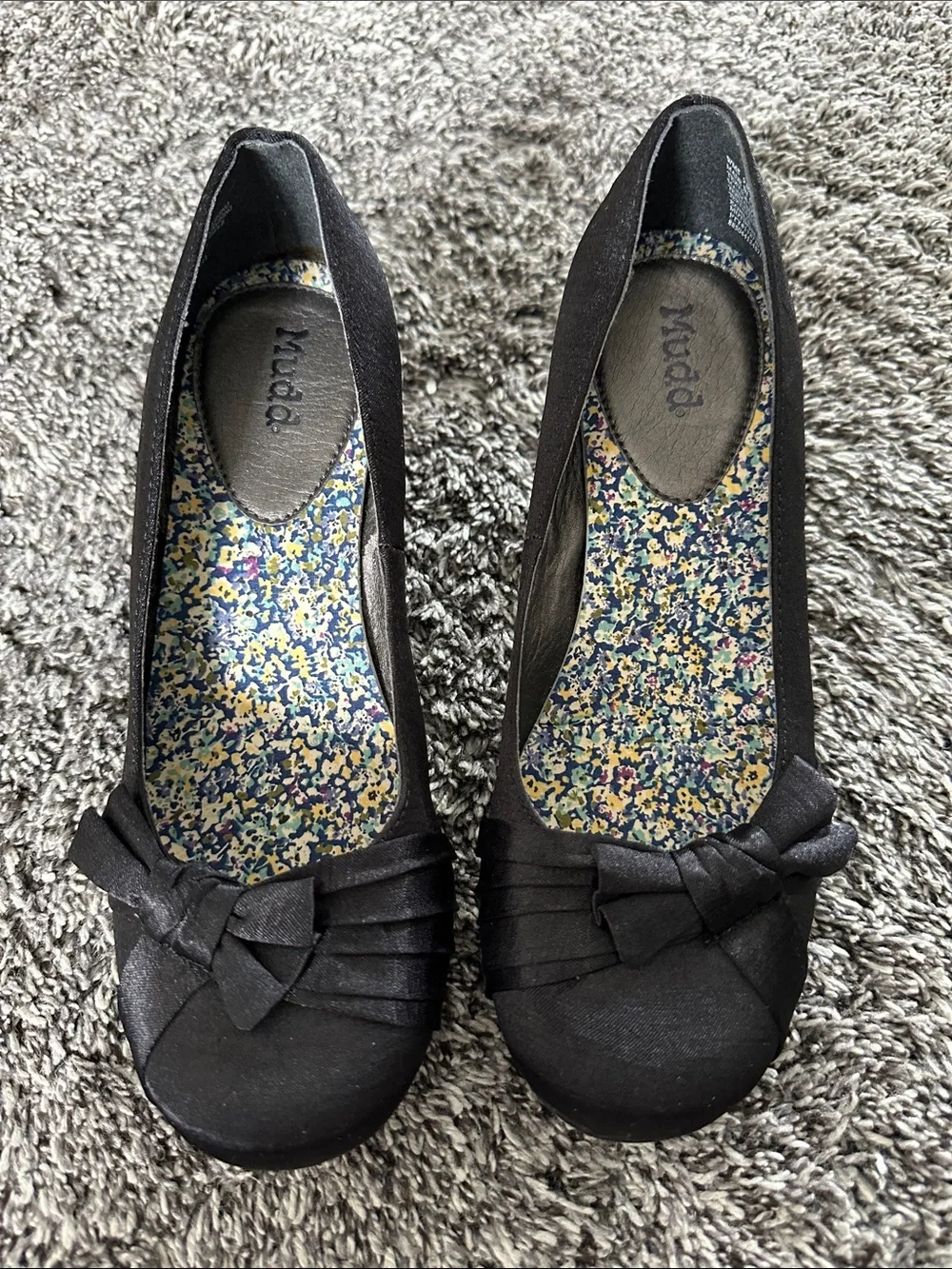 Mudd Black Women's Bow Accent Dress Pumps - Picture 2 of 6